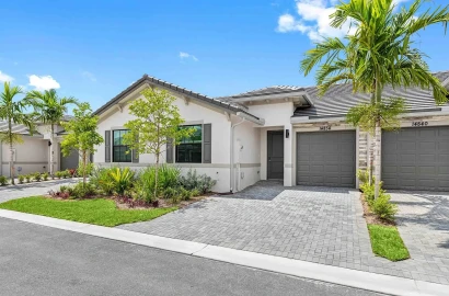 14800 Cumberland Dr, Delray Beach, FL 33446